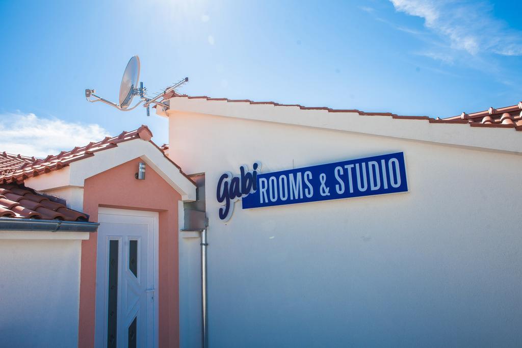 Gabi Rooms & Studio Apartment 로조박 외부 사진